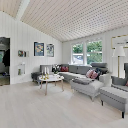 Brune - 30km From The Sea By Interhome בית נופש
